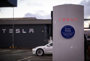 Новини світу - Перший трильйонер. Мета Маска на 10 років