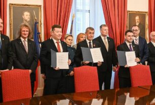 Новини світу - Популісти та антиукраїнська партія: в Чехія сформувався новий парламент