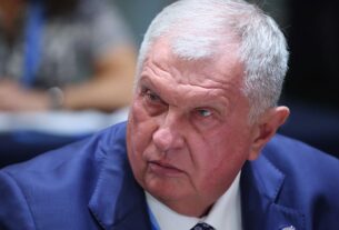 Новини світу - Роснєфть урізала виплати акціонерам піля санкцій США