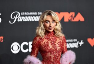 Новини культури - Сабріна Карпентер зіграє головну роль у новому мюзиклі Universal