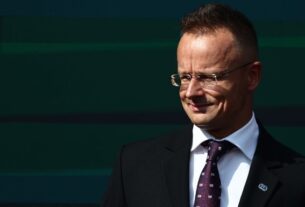 Новини світу - Сіярто зробив заяву про зустріч Трампа і Путіна