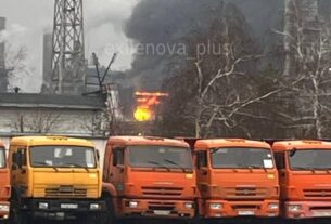 Новини світу - У Росії пролунали вибухи на НПЗ: зайнялася пожежа