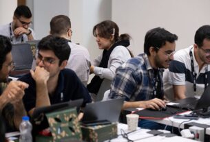 Новини світу - У світі з’явилась нова релігія: люди моляться штучному інтелекту