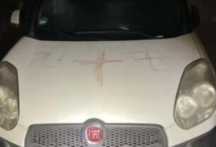 Новини світу - В Німеччині на 50 авто виявили свастики, намальовані людською кров'ю