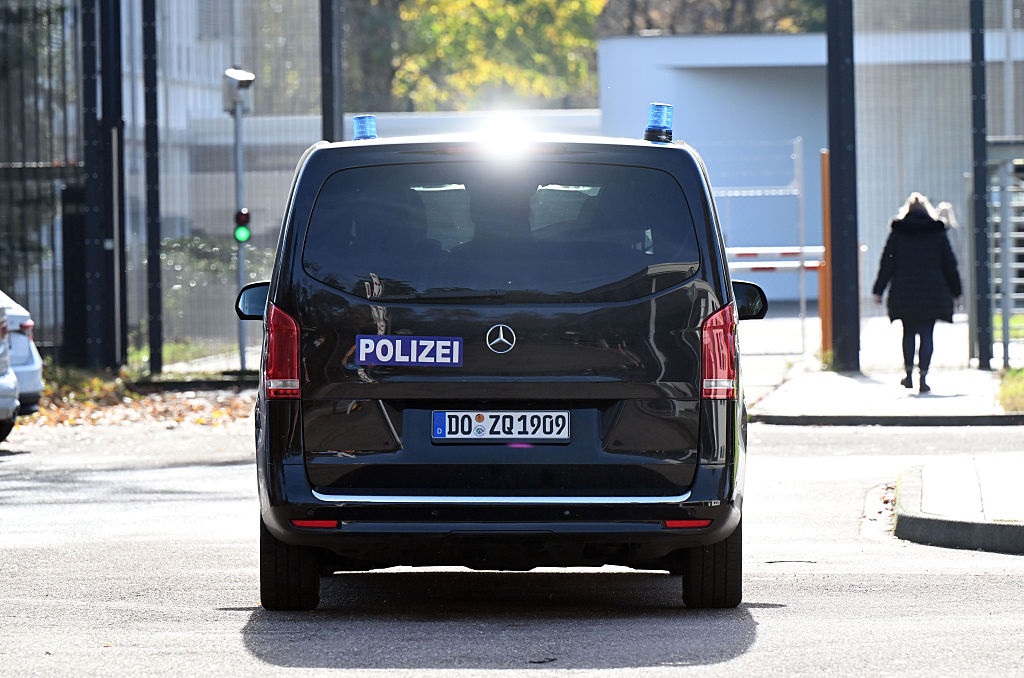 Новини світу - В Німеччині затримали чоловіка, що планував убити Меркель і Шольца