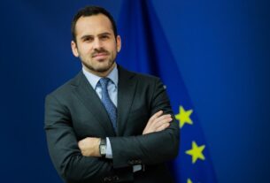 Новини світу - ЄК відреагувала на корупційний скандал в Україні