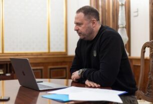 Новини України - Єрмак заявив про затримання шахраїв, які прикривалися його прізвищем