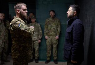 Новини України - Зеленський зустрівся з воїнами Азову на Донеччині