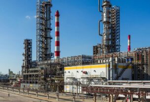 Новини бізнесу - Зупинив роботу НПЗ, що постачає Москві паливо - ЗМІ