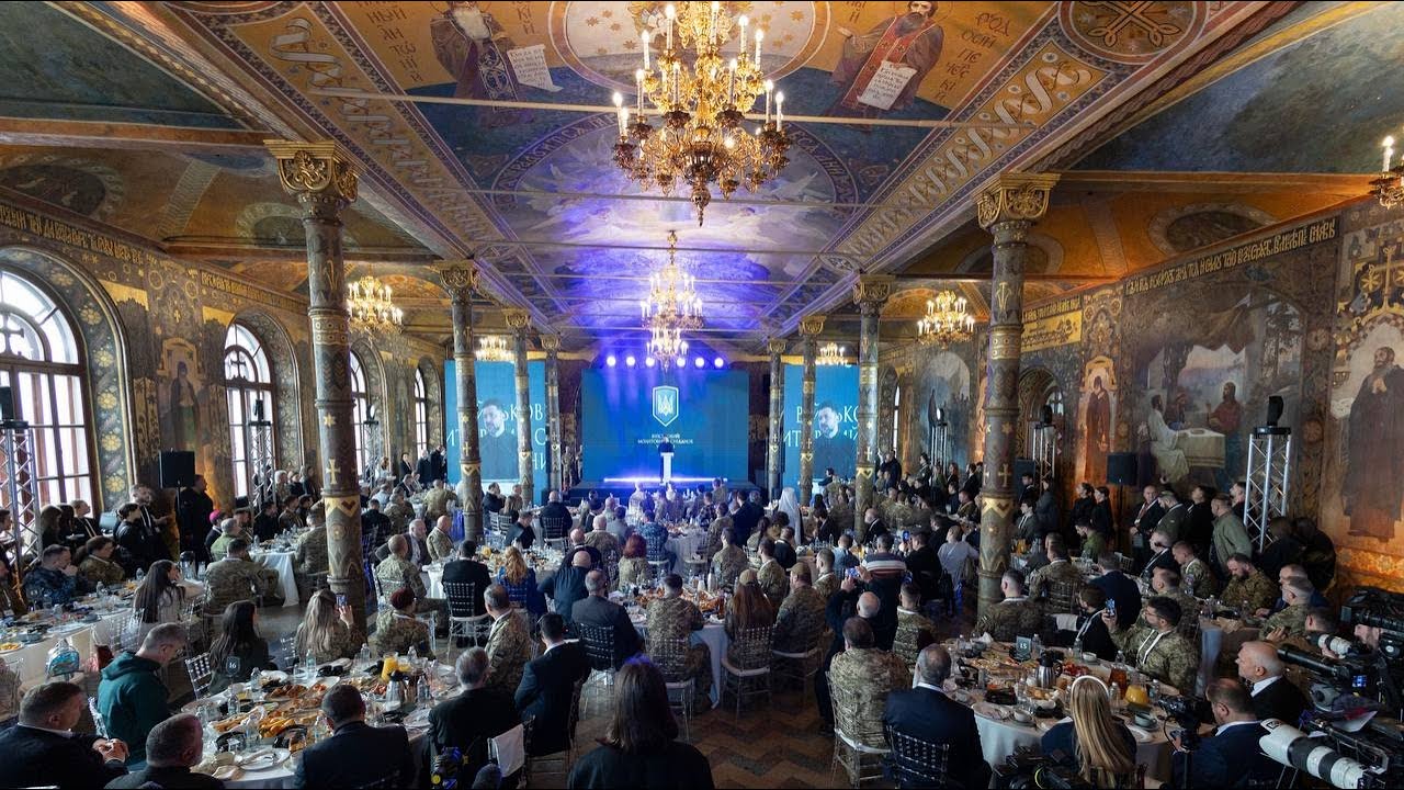 Володимир Зеленський звернувся до учасників військового молитовного сніданку