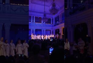 "Щедрик" у виконанні хору "Гомін" #art #music #ukraine