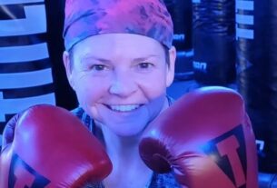 Новини культури - Акторка серіалу Дивовижна місіс Мейзел Венні Алтон Девіс загинула в ДТП