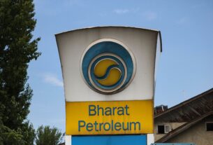 Новини бізнесу - Більшість великих НПЗ Індії почали скуповувати нафту - ЗМІ