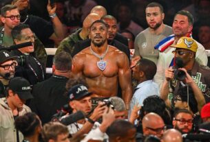 Новини спорту - Джошуа відправив Пола в нокаут у шостому раунді