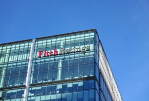 Новини бізнесу - Fitch підвищив кредитний рейтинг України