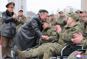 Новини світу - Кім Чен Ин повернув своїх саперів з Росії