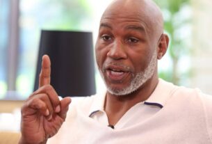 Новини спорту - Леннокс Льюїс висловився про те, що побачив у бою між Джошуа та Полом