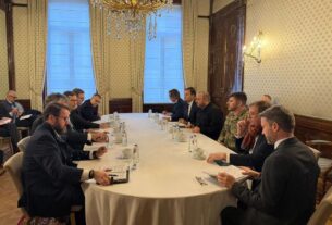 Новини України - Мирна угода: Умєров провів переговори в Європі