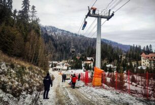 Новини України - На горі на Львівщині 80 людей застрягли на підйомнику