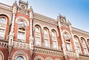 Новини бізнесу - НБУ продав рекордний обсяг доларів за 10 місяців