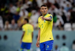 Новини спорту - Офіційно: Тьяго Сілва знову гратиме в Європі