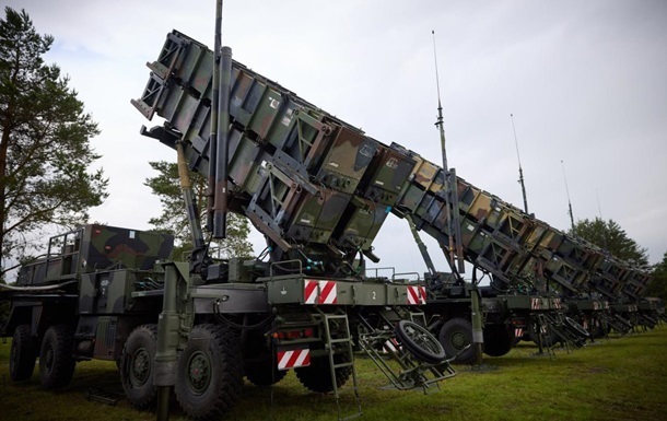 Новини України - Підписано угоди з ФРН на &euro;1,2 млрд - Міноборони