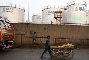 Новини бізнесу - Поставки нафти з РФ в Індію впали до найнижчого рівня за три роки - ЗМІ