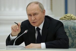 Новини світу - Путін підписав бюджет РФ з 40% витрат на армію