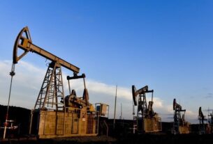 Новини світу - Рекордні падіння поставок нафти б'ють по бюджету РФ - ЗМІ