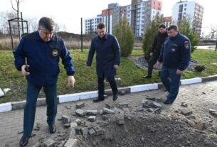 Новини світу - Росіяни впустили авіабомбу поруч з дитсадком у Бєлгороді - соцмережі