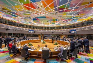 Новини України - Саміт: ЄС готовий зробити внесок у гарантії Києву