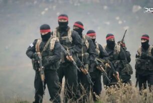 Новини світу - Сирійці вручили російській делегації символ, з яким вбивали військових РФ