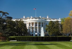 Новини світу - Трамп назвав суму, яку витратять на будівництво бального залу в Білому домі