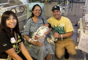 Новини світу - У США жінка народила дитину з 10-кілограмовою кістою яєчника