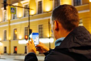 Новини світу - В Петербурзі тиждень повністю відключений мобільний інтернет - ЗМІ