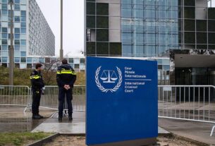 Новини світу - В Росії суд оголосив вироки суддям МКС за ордер на арешт Путіна