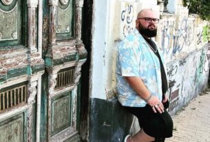 Новини культури - Відомий блогер відреагував на чутки про свою мобілізацію