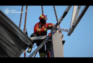 Кадри ліквідації наслідків комбінованого удару по поштовому терміналу