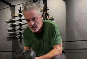 Новини культури - Кріс Нот іронічно відреагував на почесний Золотий глобус Джессіки Паркер