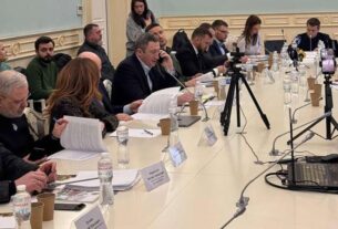 Корупція - Місцезнаходження невідоме, підозри немає Директор НАБУ розповів про статус Єрмака та Умєрова у резонансних справах