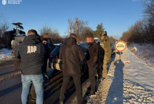 Новини України - На Буковині митник брав по $100 за кожен контрабандний iPhone