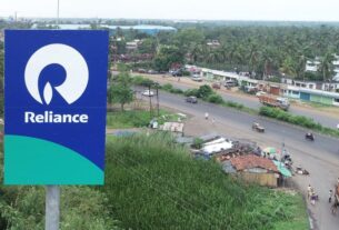 Новини бізнесу - Найбільший НПЗ Індії "відхрестився" від нафти з РФ після погроз Трампа