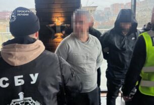 Новини України - Погрожували розправою: у Дніпрі затримали дох вимагачів