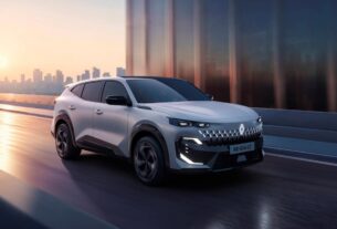 Авто новини - Renault представила новий флагманський кроссовер, але не для Європи