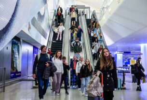 Новини світу - В аеропорту Варшави затримали українця з глушильним пристроєм